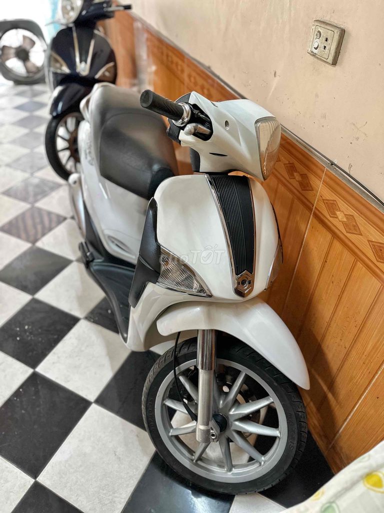 lyberty 125ie phun xăng điện tử. Mua bán Xe máy tại Thành phố Nam Định Nam Định được đăng bởi xe máy Trần Trung Bil 1988 hình 1