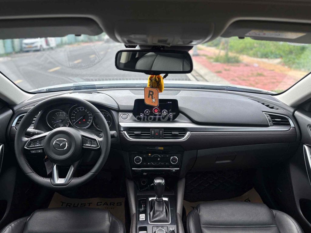 Mazda 6 2019 Mazda 6 2.0L Premium - 26000 km. Mua bán Ô tô tại Quận 8 Tp Hồ Chí Minh được đăng bởi Cửa hàng ô tô cũ TRUST CARS hình 12