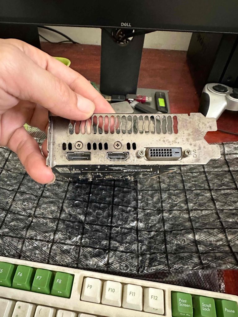 Card màn hình VGA ASUS 1650 4G 1 Fan  GDDR5. Mua bán Linh kiện (RAM, Card...) tại Thành phố Dĩ An Bình Dương được đăng bởi WebExp24h hình 3