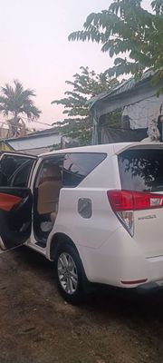 Toyota Innova 7 chỗ Trắng 87673 km