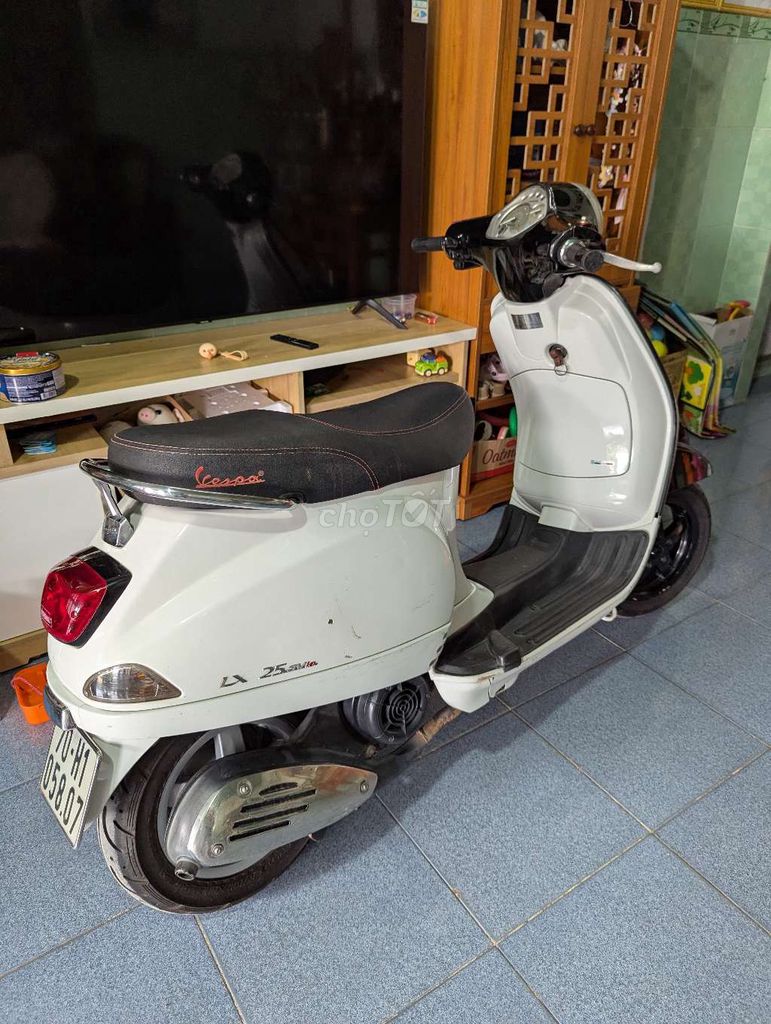 Vespa LX 2011 Fi màu trắng bs70 máy zin. Mua bán Xe máy tại Huyện Hòa Thành Tây Ninh được đăng bởi Hậu Nguyễn hình 6