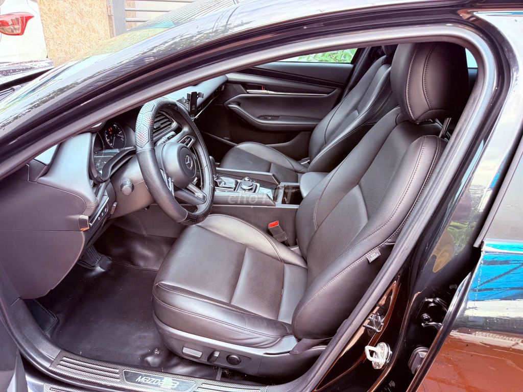 Mazda 3 2022 Luxury Đen 3 vạn. Mua bán Ô tô tại Thành phố Buôn Ma Thuột Đắk Lắk được đăng bởi Trọng Anh hình 5