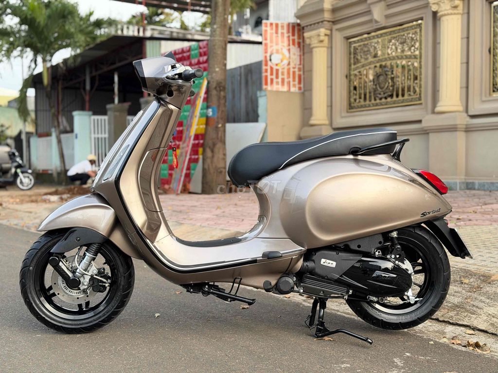 Cần bán VESPA_iget_UP_LED - Chính chủ phố ạ. Mua bán Xe máy tại Thành phố Buôn Ma Thuột Đắk Lắk được đăng bởi Hoàng Quang hình 3