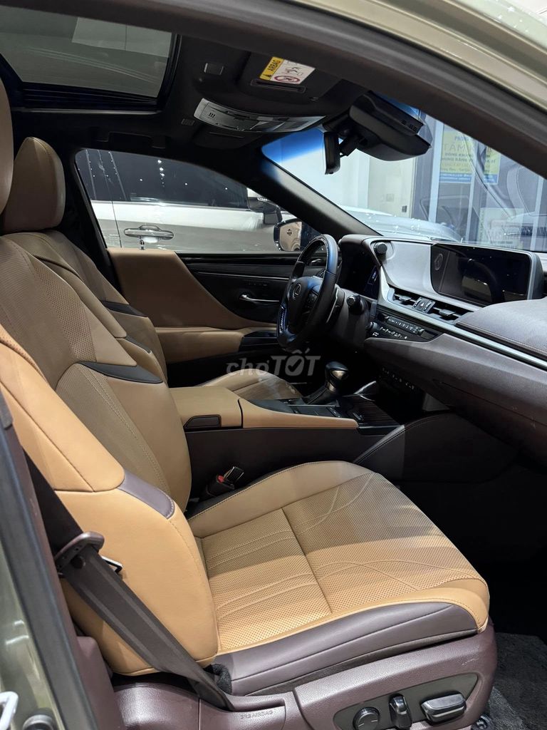 Lexus ES 250 model 2021 màu hiếm. Mua bán Ô tô tại Quận Gò Vấp Tp Hồ Chí Minh được đăng bởi Sĩ Minh hình 10