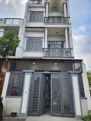 Townhouse 75 m² · 4 bed · Đường Phan Văn Hớn