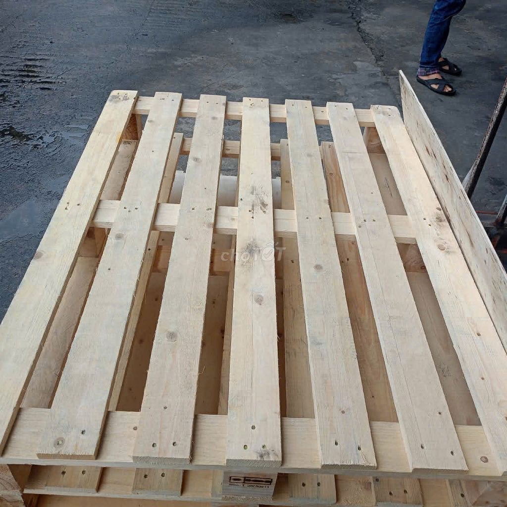 Pallet gỗ kê hàng chịu lực tốt. Mua bán Giường, chăn ga gối nệm tại Quận Liên Chiểu Đà Nẵng được đăng bởi Hana Trần hình 1
