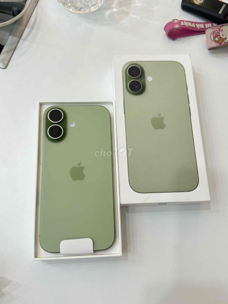 iPhon 17 256GB Xanh Việt Nam sạc 30 Lần BH T4 2027. Mua bán Điện thoại tại Quận Hai Bà Trưng Hà Nội được đăng bởi HOÀNG NAM hình 1