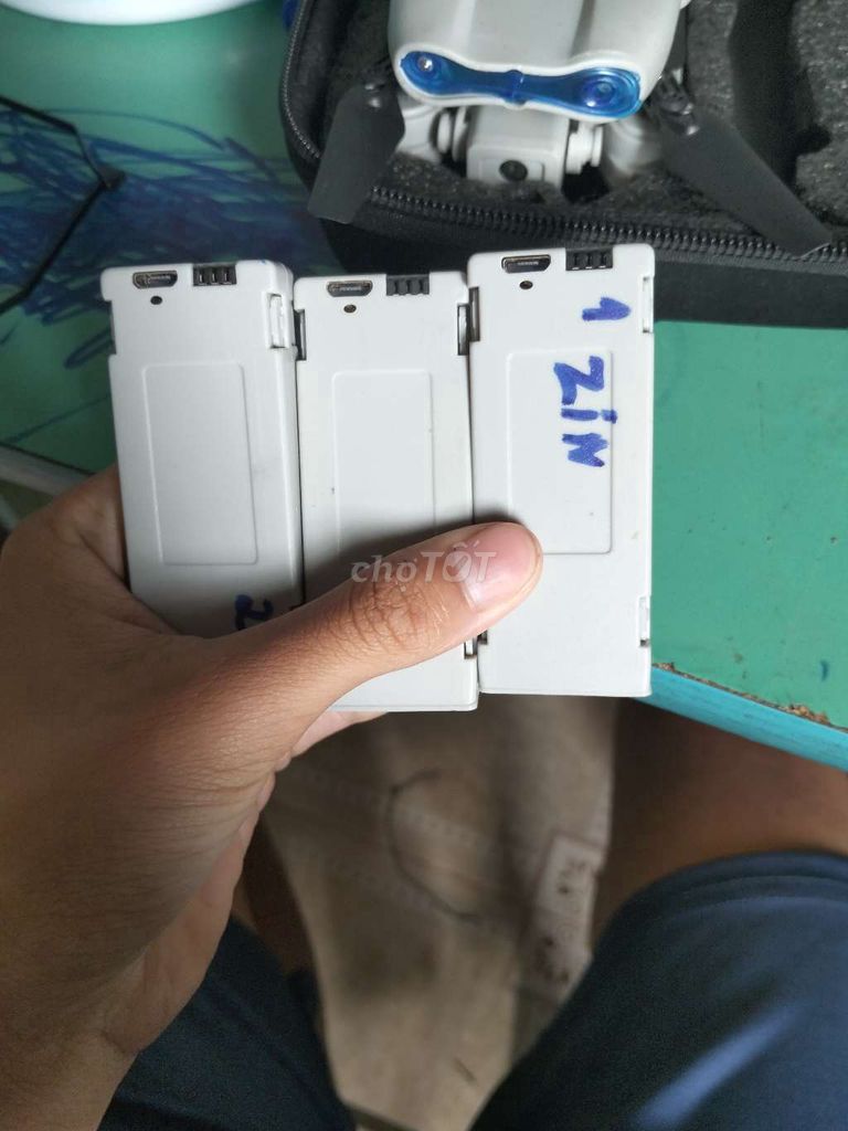 Flycam E99 Trắng 3 pin. Mua bán Máy ảnh, Máy quay tại Huyện Bình Tân Vĩnh Long được đăng bởi Nguyễn Gia Bảo hình 1