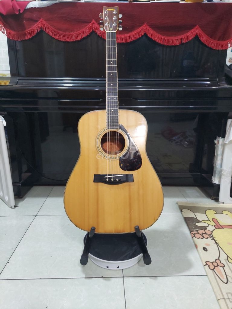 YAMAHA ACOUSTIC FG251