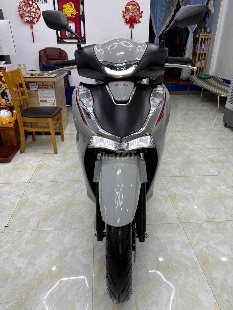 Honda SH160i ABS 2024 Xám xi măng 9072 km