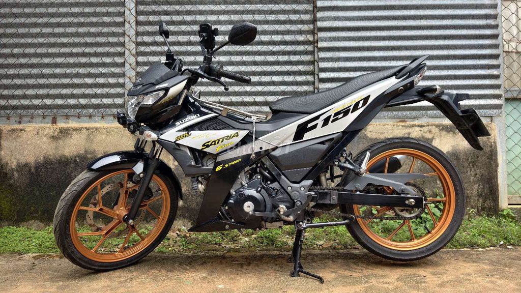 Hết tiền tiêu thì đưa em yêu lên sàn 😘. Mua bán Xe máy tại Huyện Cẩm Mỹ Đồng Nai được đăng bởi Hoàng Nhật hình 3