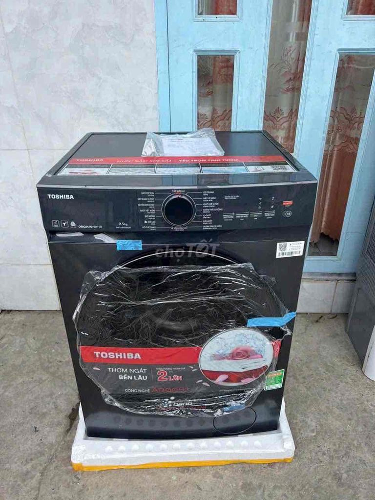 Máy giặt Toshiba cửa trước 8kg mới 100% trả góp