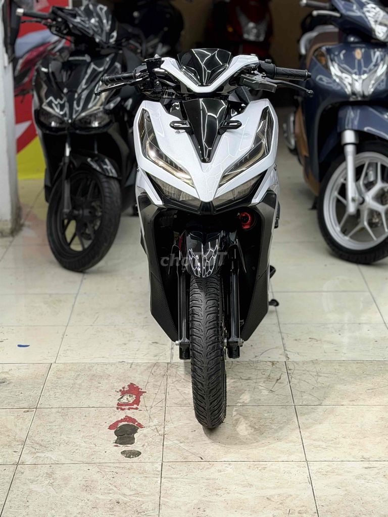 Honda Vario 125 2019 Автомат Серебристый Porsche