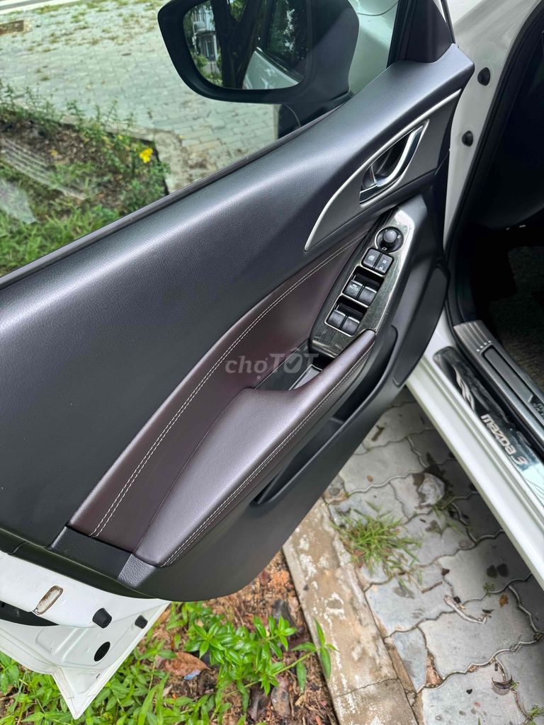 Mazda 3 2018 1.5 AT - 82000 km. Mua bán Ô tô tại Thành phố Qui Nhơn Bình Định được đăng bởi Tiến hình 6