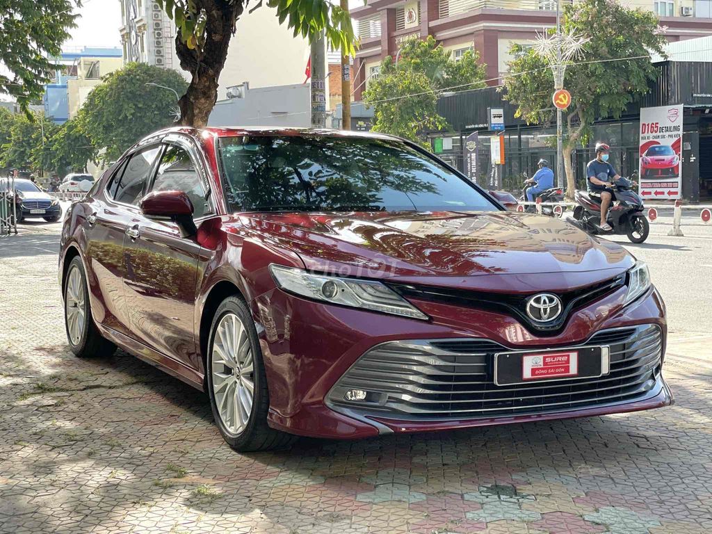 Xe chủ tịch - Toyota Camry 2020 2.5Q - 55000 km