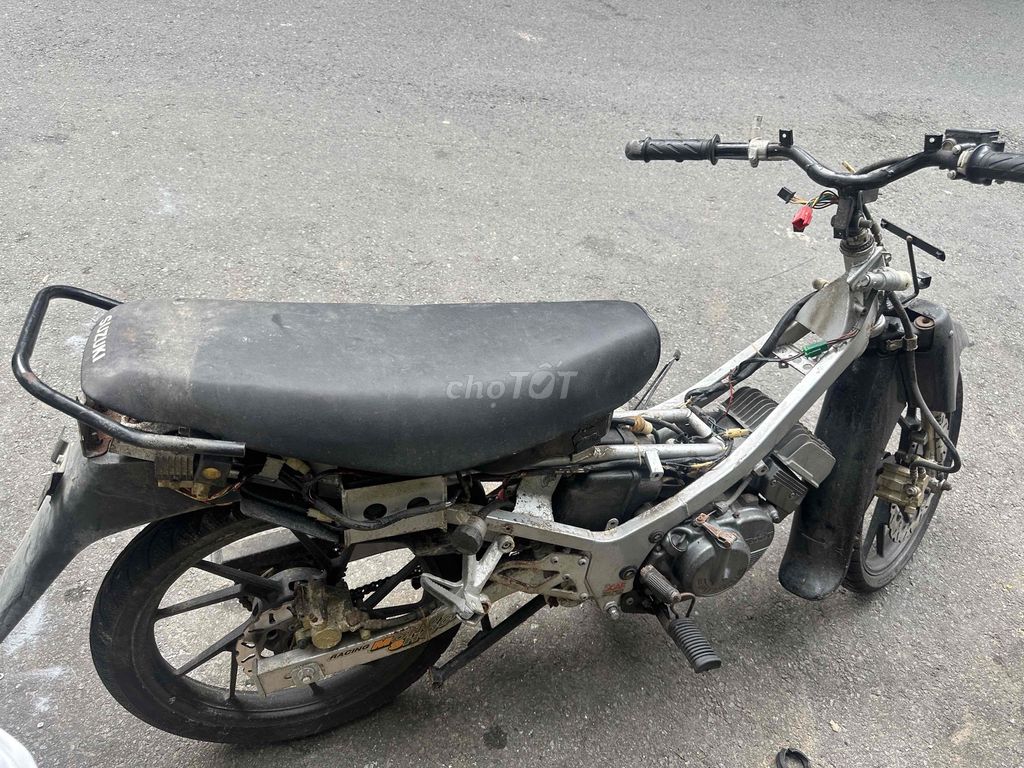 Suzuki Xipo Черный б/у