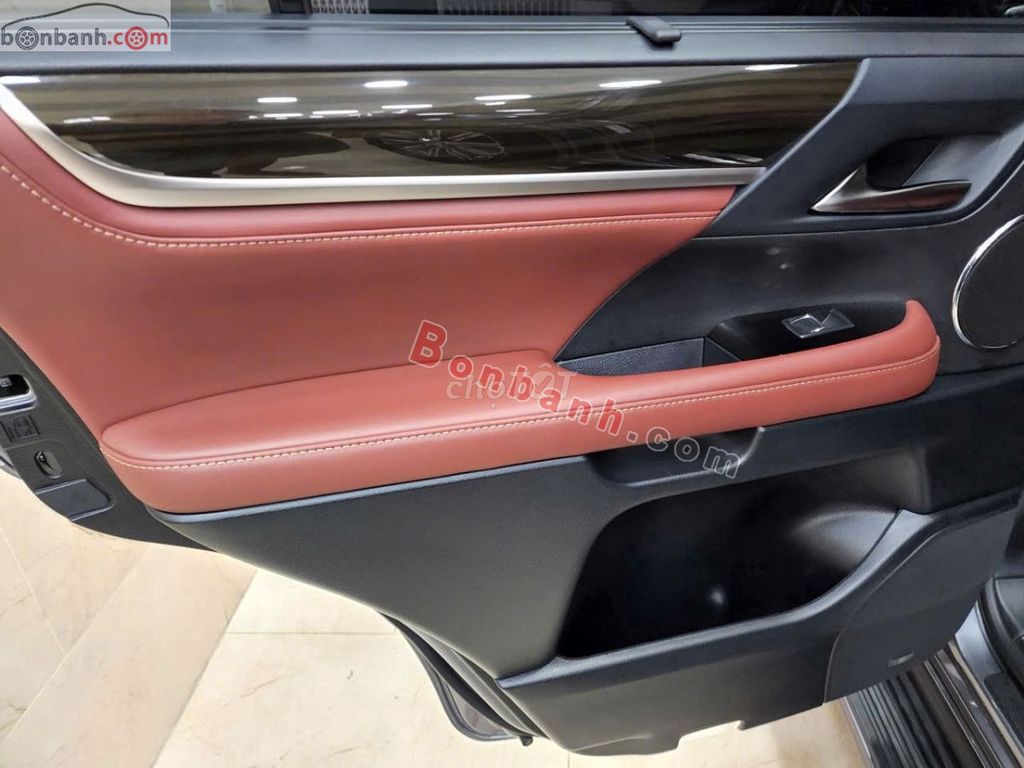 Lexus LX 570 2016 - 4 Tỷ 650 Triệu. Mua bán Ô tô tại Quận 10 Tp Hồ Chí Minh được đăng bởi My Nguyen hình 4