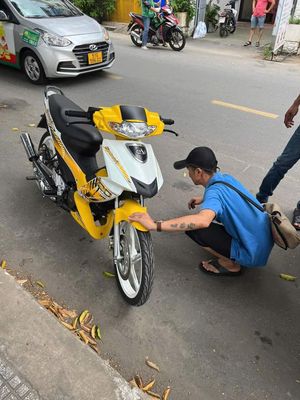 Modenas Dinamik 120. Đập thùng , chưa đỗ xăng 0 km. Mua bán Xe máy tại Quận Bình Thạnh Tp Hồ Chí Minh được đăng bởi  Duy Luận