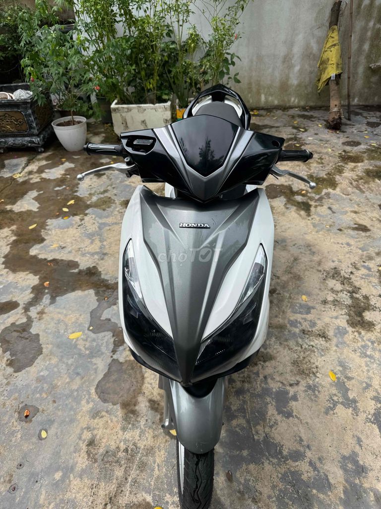 Воздушный клинок Honda 2015 белый