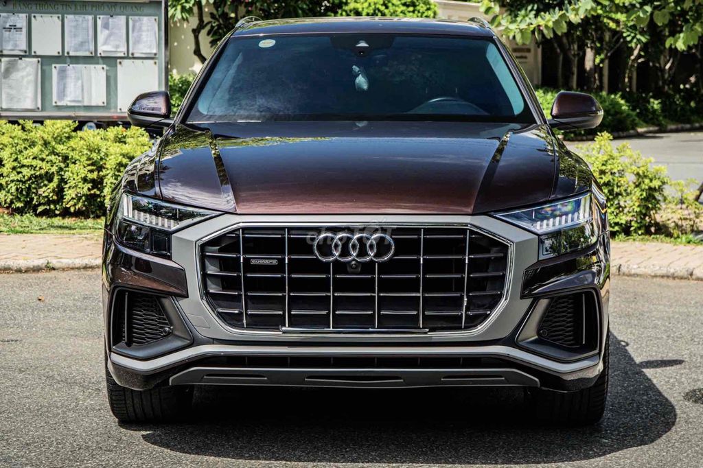 Audi Q8 S-line 2021 Коричневый/Черный 28 000 км