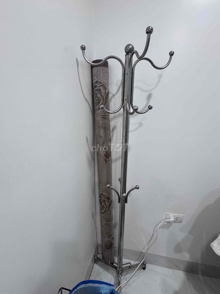 Giá treo đồ Inox Bạc. Mua bán Tủ, kệ gia đình tại Quận Thanh Xuân Hà Nội được đăng bởi Mai Meo hình 1