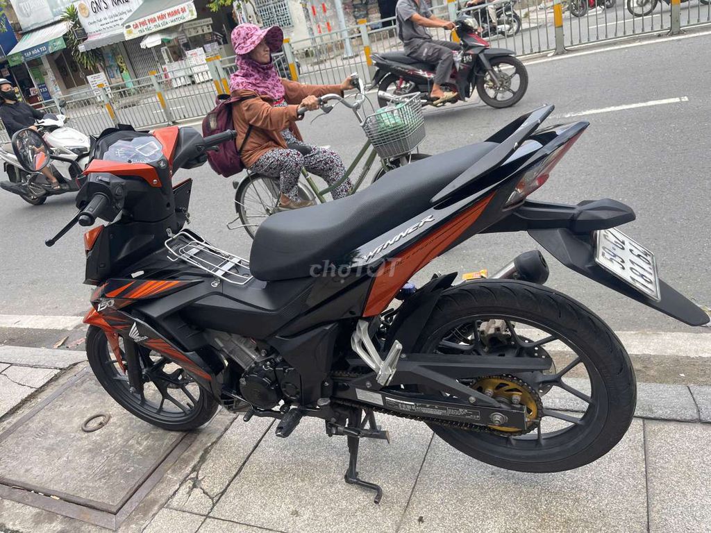 Honda Winner 2018 оранжево-черный