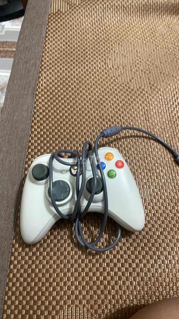 Tay cầm chơi game Xbox Trắng. Mua bán Thiết bị chơi game tại Thành phố Vĩnh Yên Vĩnh Phúc được đăng bởi Huy hoang hình 1