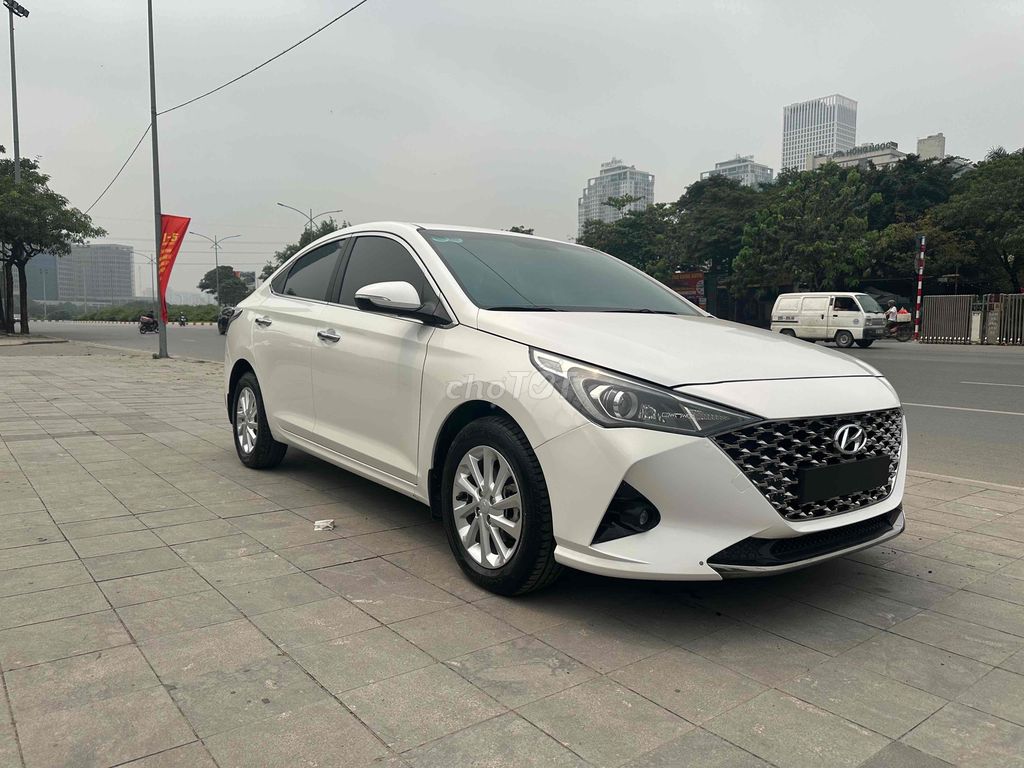Hyundai Accent 2021số tự động
