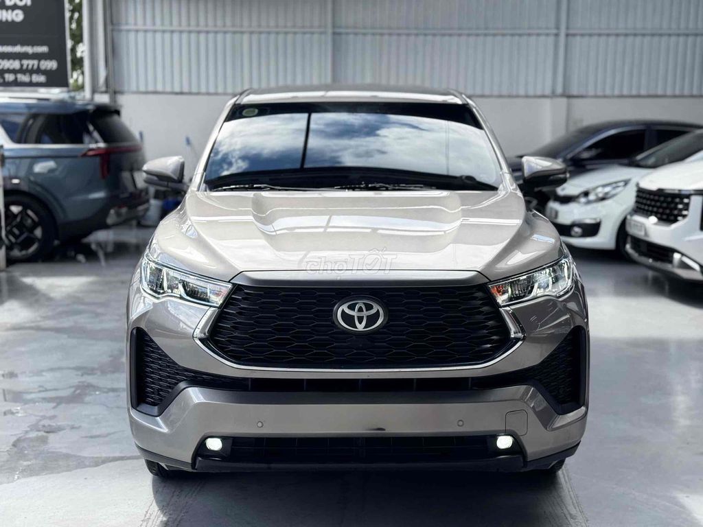 Toyota Innova Cross V 2025 гибрид 7 мест