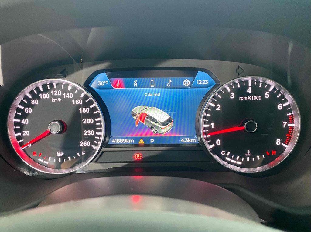 VinFast Lux SA2.0 2020 2.0 AT - 41000 km. Mua bán Ô tô tại Thành phố Thủ Đức Tp Hồ Chí Minh được đăng bởi Quốc Nhẫn hình 11