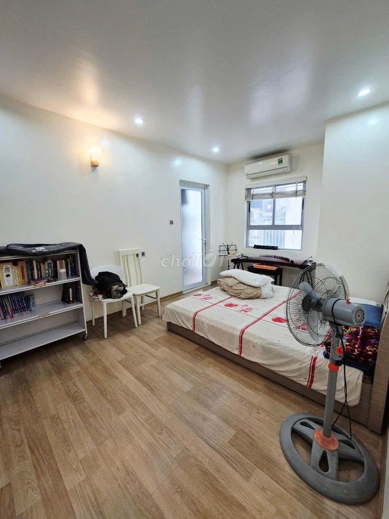 Владелец продает квартиру DT площадью 80 м2 с 2 спальнями + 2 VS 70 Nguyen Duc Canh
