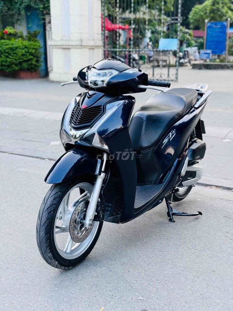 Sh 125fi khoá smarkey đèn led cuối 2017 đại chất. Mua bán Xe máy tại Quận Cầu Giấy Hà Nội được đăng bởi nguyễn bích thuỷ hình 7