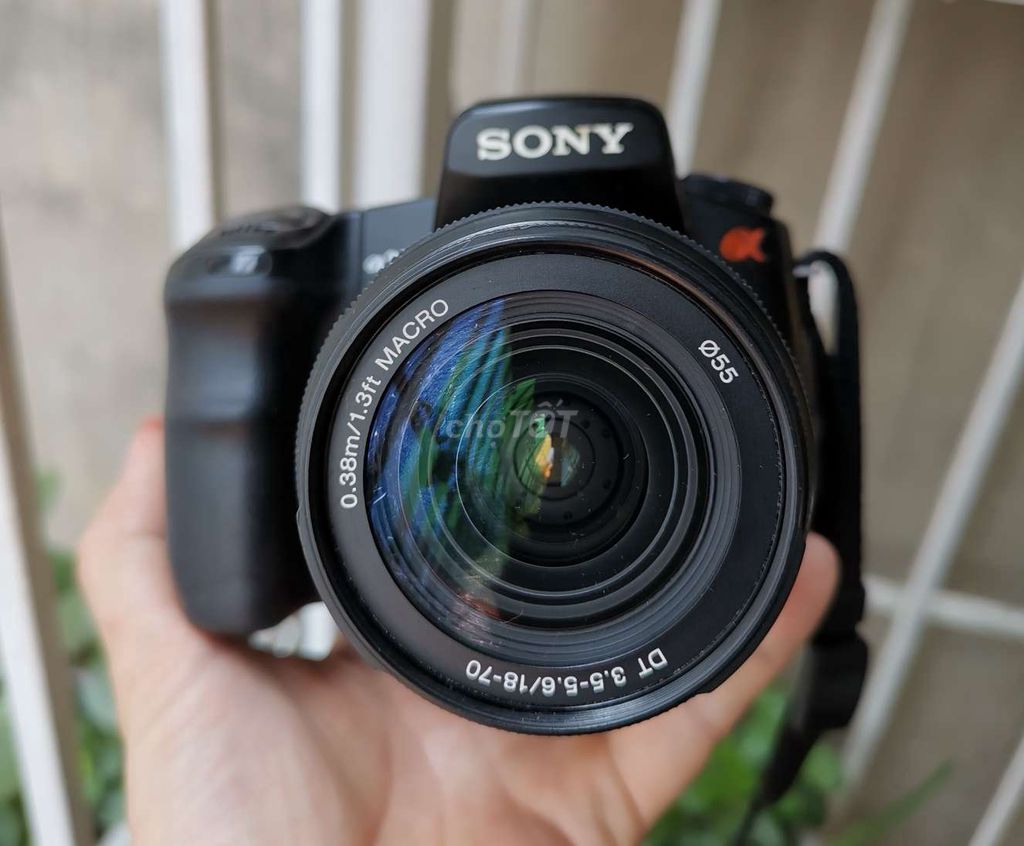 Máy ảnh Sony DSLR A200 kèm lens 18-70mm