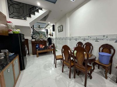 BÁN NHÀ 2 TẦNG 4m x 18m HẺM 5,5m GẦN  LÊ VĂN QUỚI BÌNH TÂN NHỈNH 5 TỶ. Mua bán nhà ở tại Quận Bình Tân Tp Hồ Chí Minh được đăng bởi Nguyễn Chí công