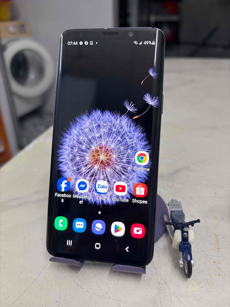 Samsung Galaxy S9 64GB Đen. Mua bán Điện thoại tại Huyện Bình Chánh Tp Hồ Chí Minh được đăng bởi akhuong hình 1