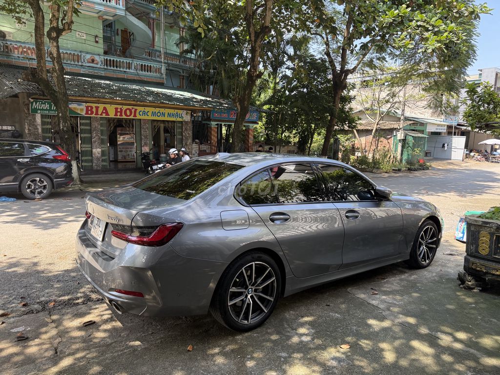 BMW 320i Sport Line Xám 2024 5 chỗ. Mua bán Ô tô tại Quận Bắc Từ Liêm Hà Nội được đăng bởi Bill Wong (Đại Lâm Mộc) hình 4
