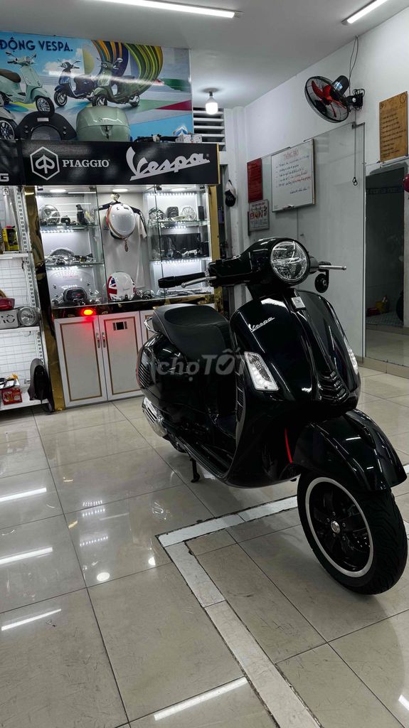Vespa Gts 150 mẫu mới chính chủ BS Quận 1. Mua bán Xe máy tại Quận Phú Nhuận Tp Hồ Chí Minh được đăng bởi VESPA  PIAGGIO BẢO HƯNG Vespa cũ trả góp  hình 8