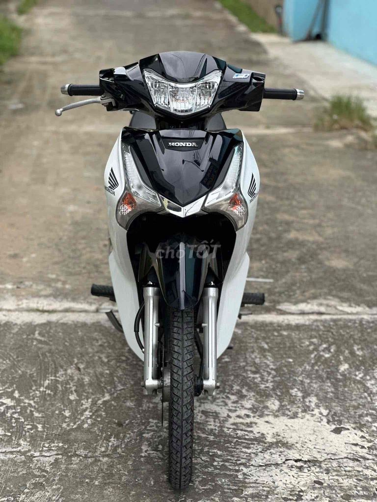 Honda Future 2022 Trắng đen 16388 km. Mua bán Xe máy tại Huyện Thạnh Phú Bến Tre được đăng bởi XE MÁY MINH TÂN hình 1