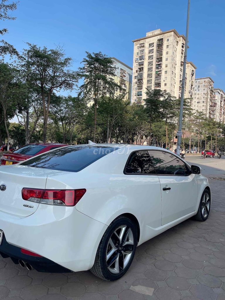 Xe Kia Koup thể thao số TĐ đi siêu ít rất mới