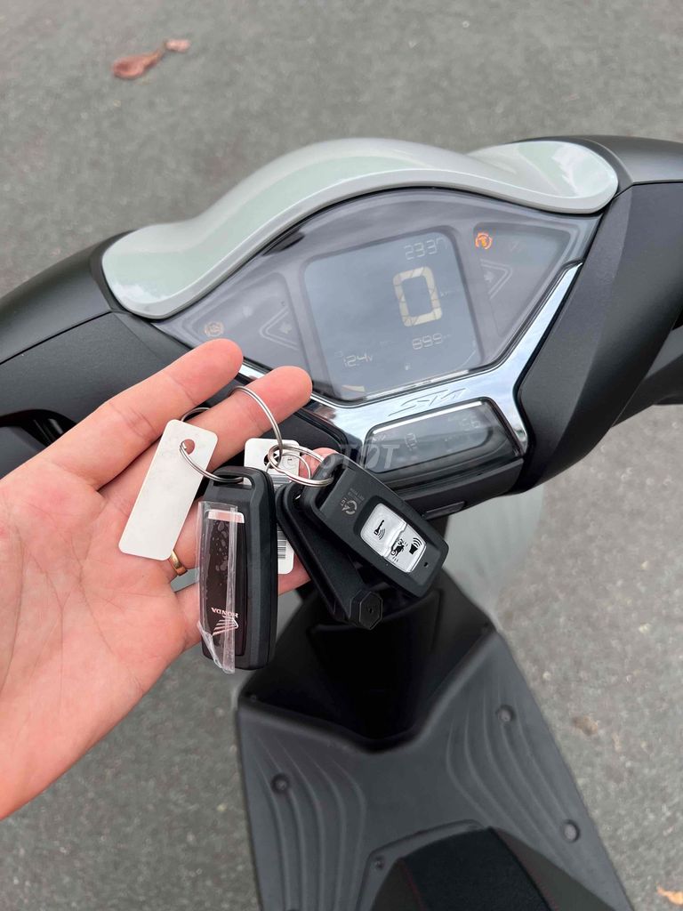 Honda SHVN 125 ABS 9/2025 Xám Xi Măng Odo 800km🎉🎉🎉. Mua bán Xe máy tại Thành phố Biên Hòa Đồng Nai được đăng bởi Xe Máy Phát Đồng hình 7