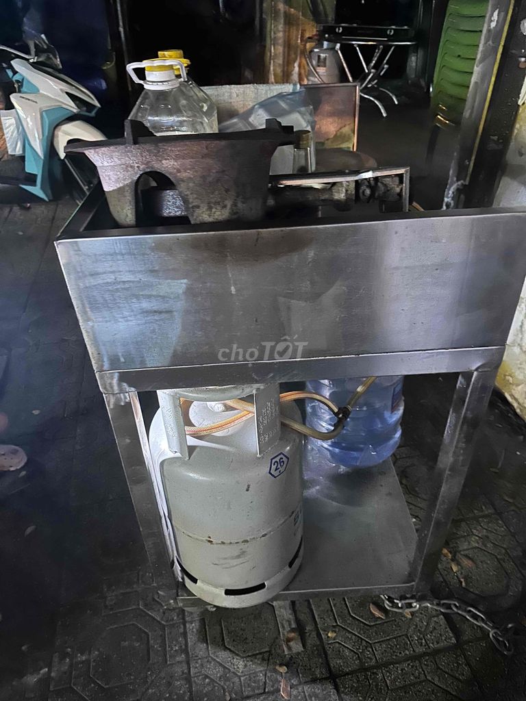 kệ bếp inox có chắn gió
