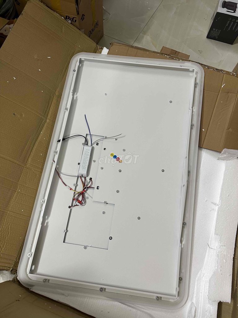 Đèn ốp trần chữ nhật trắng móp nhẹ. Mua bán Đèn tại Huyện Hóc Môn Tp Hồ Chí Minh được đăng bởi Trung hình 1