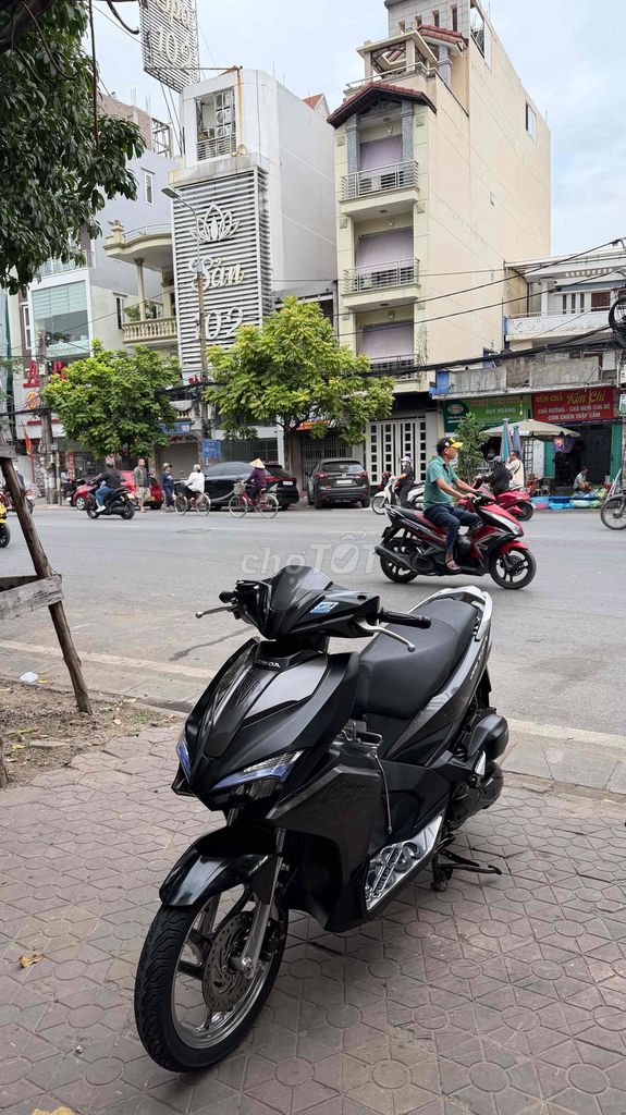 Bán xe AirBlade 2017 vào tên chính chủ.. Mua bán Xe máy tại Quận Lê Chân Hải Phòng được đăng bởi Cửa Hàng Xe Máy Hương THược  hình 2
