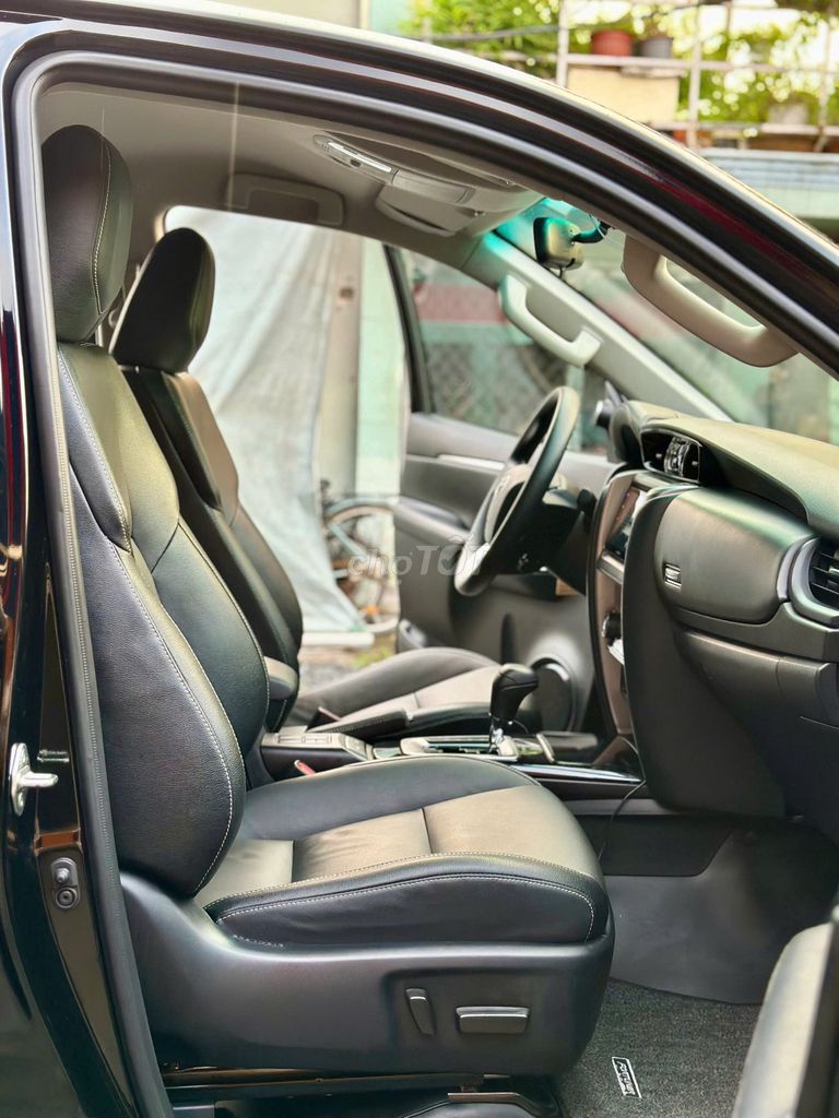 Toyota Fortuner 2024  - 20000 km. Mua bán Ô tô tại Quận 7 Tp Hồ Chí Minh được đăng bởi Giang Đỗ hình 8