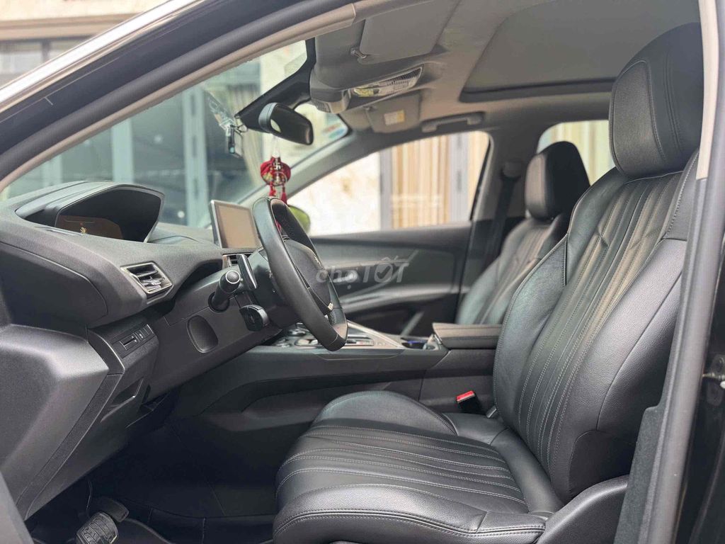 Peugeot 3008 2019 Full 70000 km Đen. Mua bán Ô tô tại Quận Gò Vấp Tp Hồ Chí Minh được đăng bởi Trọng Thức hình 4
