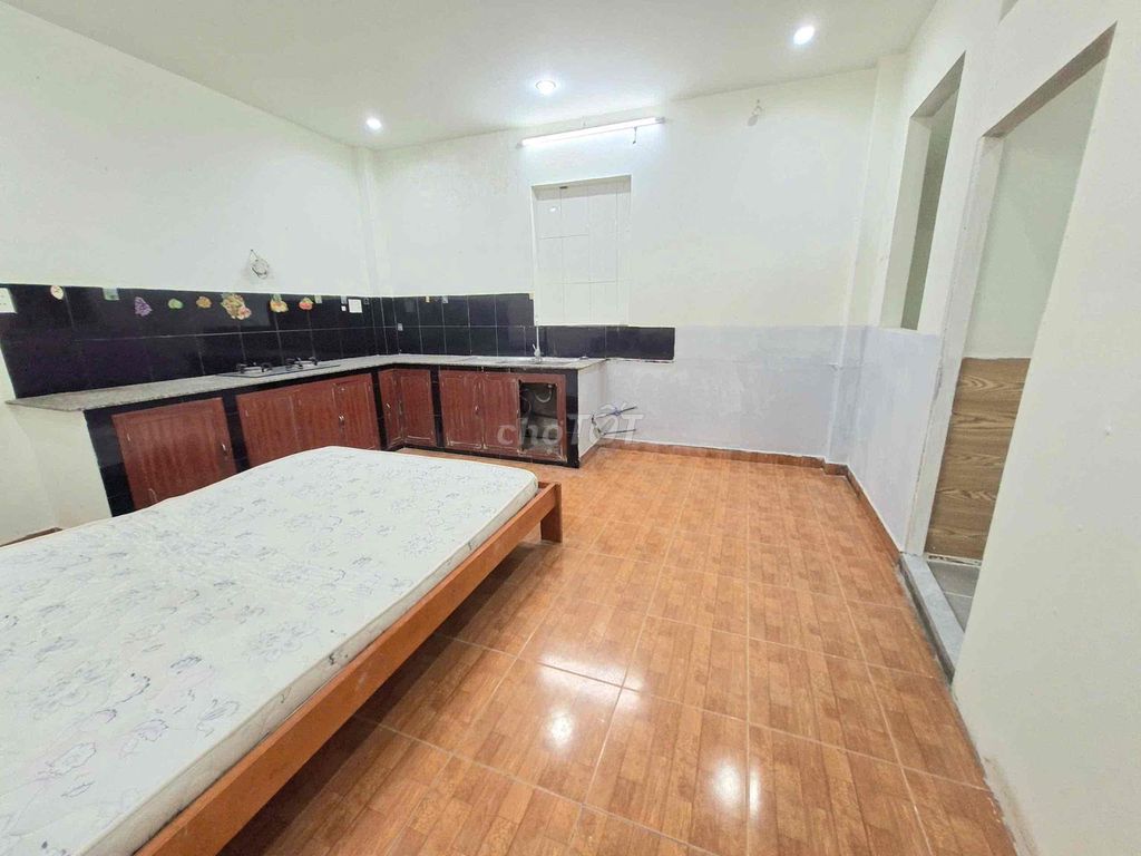 CHO THUÊ PHÒNG TRỌ RỘNG RÃI – CÓ BẾP + WC RIÊNG SẠCH SẼ