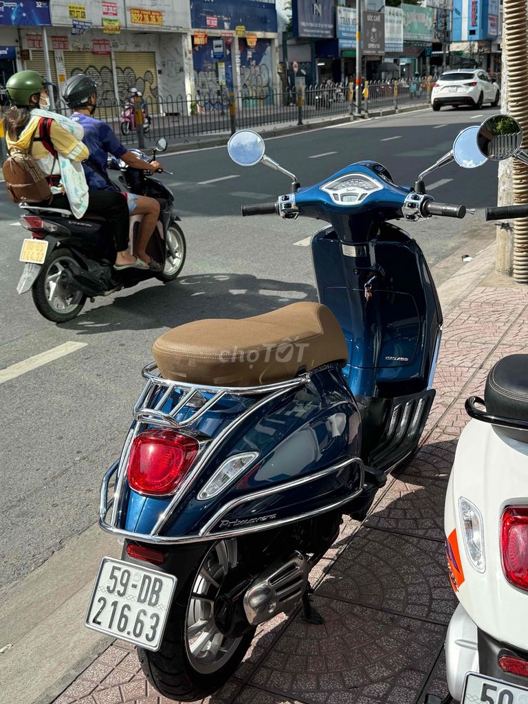 Vespa Primavera 12-2024 1K KM biển số Tphcm. Mua bán Xe máy tại Quận Phú Nhuận Tp Hồ Chí Minh được đăng bởi VESPA Piaggio Quốc Vương  hình 5