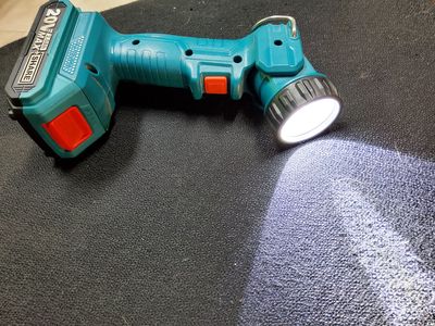 Thân đèn pin sạc 20V Share TOTAL dư xài thanh lý 👍