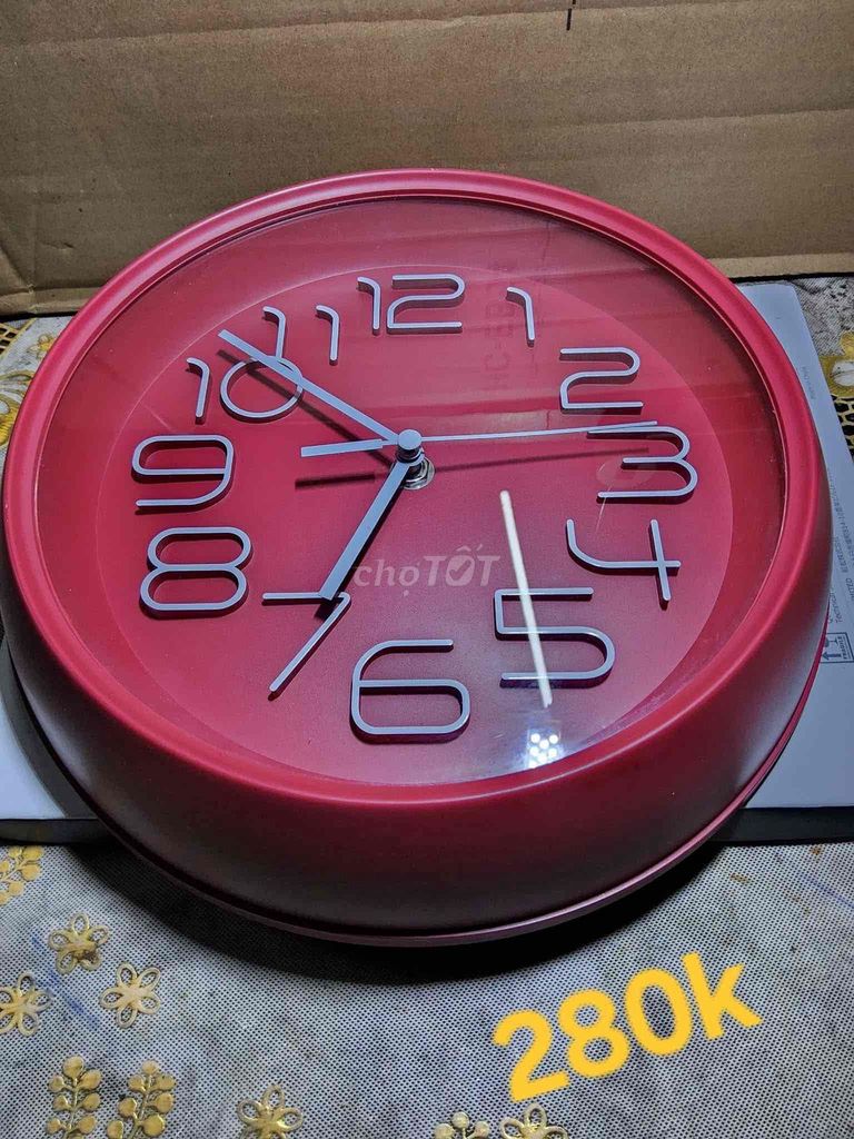 Đồng hồ treo tường Đỏ Nhựa. Mua bán Nội thất, đồ gia dụng khác tại Thành phố Long Xuyên An Giang được đăng bởi nguyen  hình 1