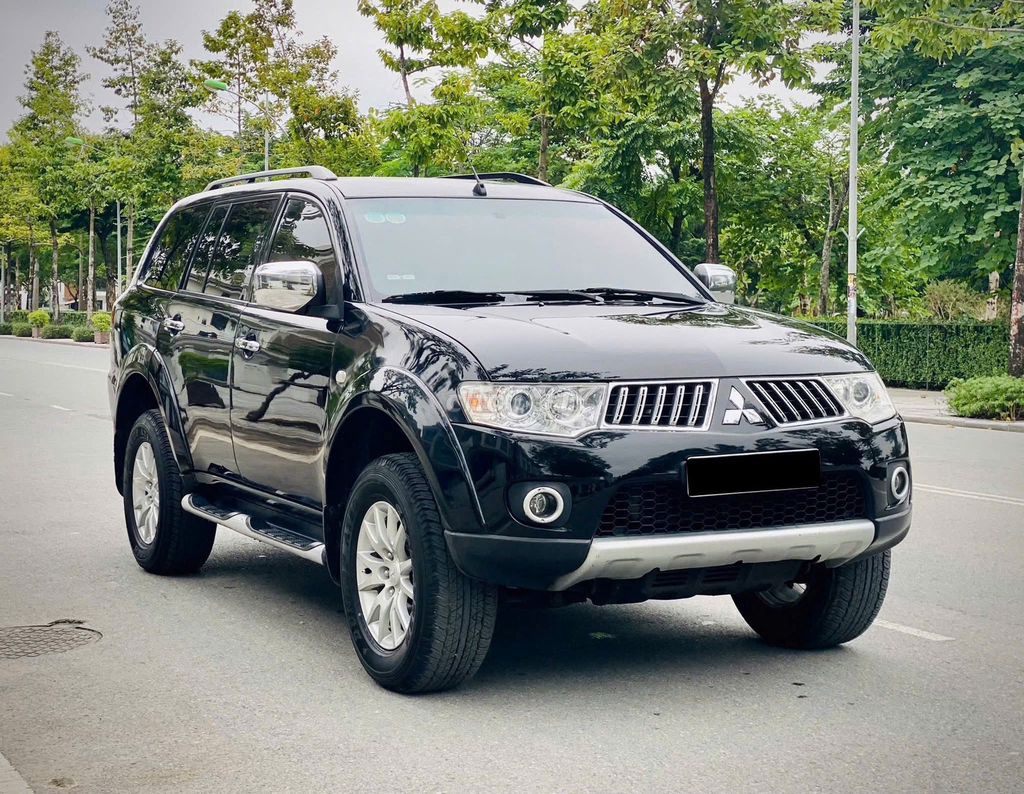 Mitsubishi Pajero Sport 7 chỗ tự động máy dầu RẺ. Mua bán Ô tô tại Quận Thanh Xuân Hà Nội được đăng bởi Vạn Phát  Auto hình 1